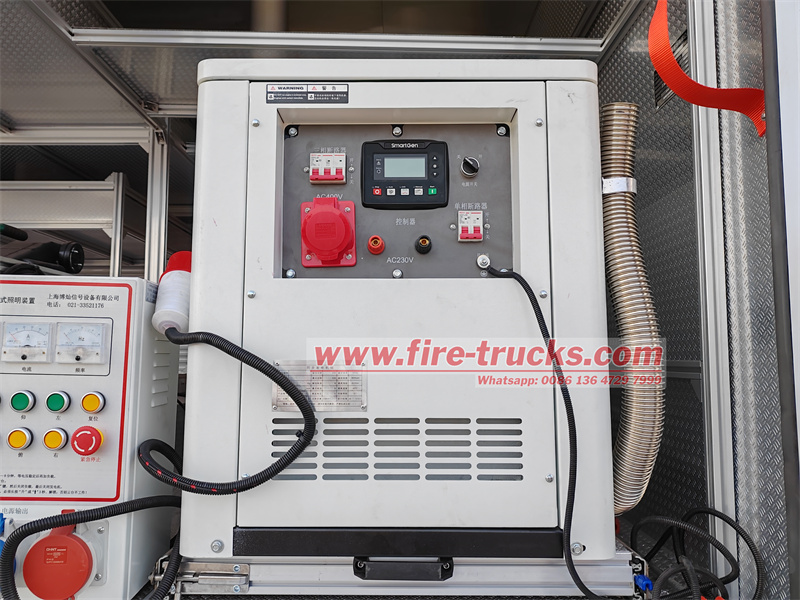 HOWO 4x2 lifting lighting fire truck with T-CHANG knuckle crane