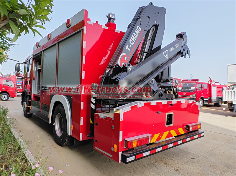 HOWO 4x2 Mobile Lighting Fire Truck with knuckle Crane