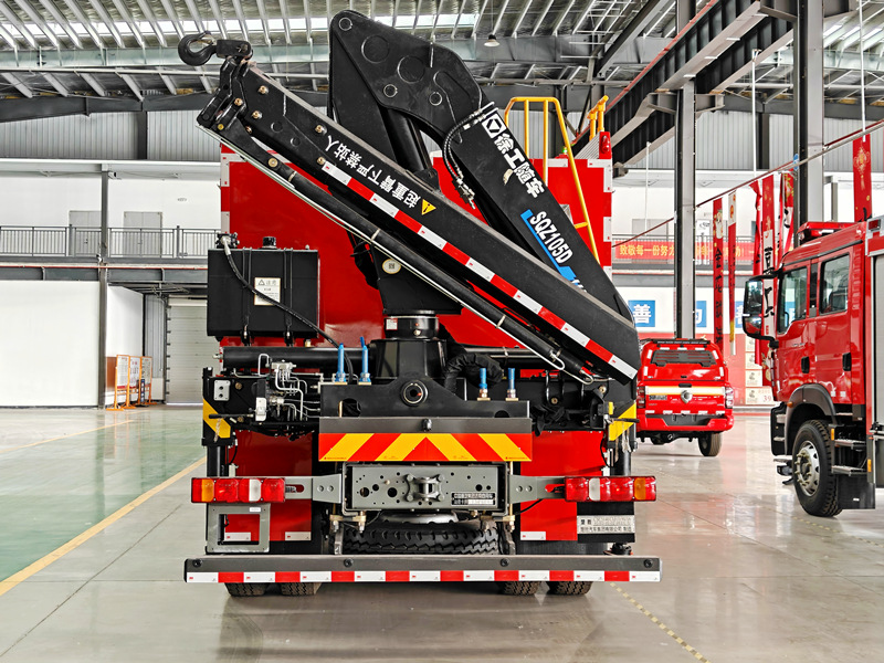 HOWO heavy duty emergency rescue fire truck with crane
