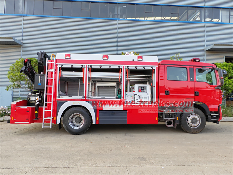 HOWO TX350 4x2 fire rescue vehicle with folding arm crane