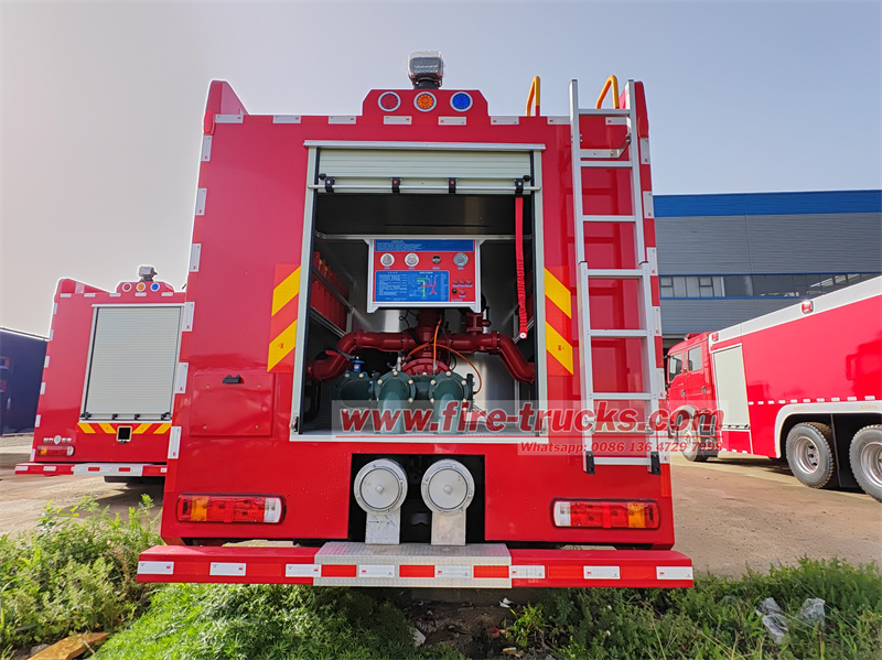 HOWO 8x4 heavy-duty water fire fighting truck