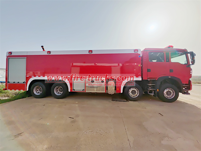 HOWO sitrak heavy foam fire fighting tender