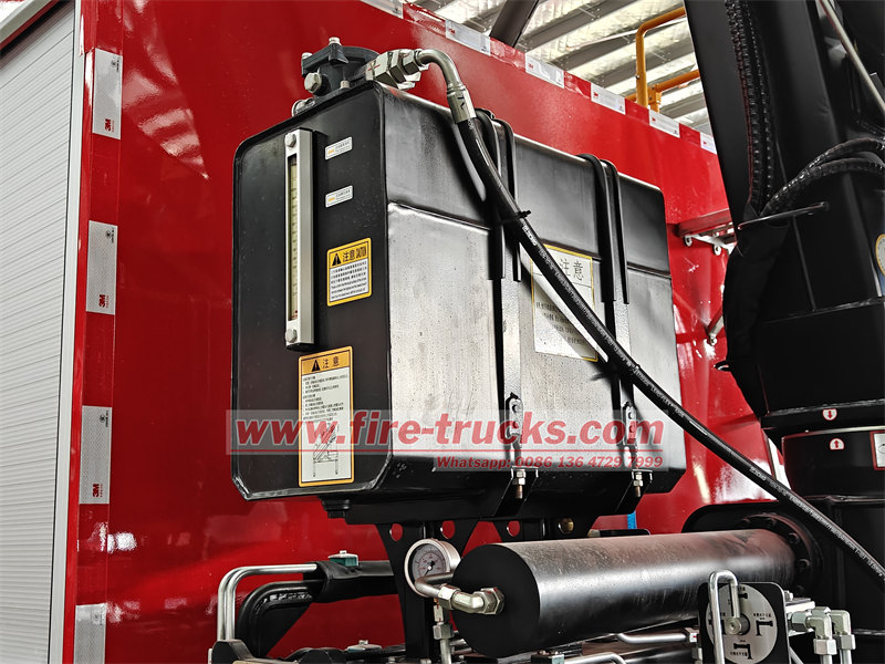 HOWO 6 wheeler heavy fire engine