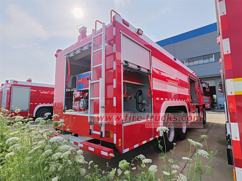 Isuzu GIGA 6x4 dry powder foam fire fighting truck