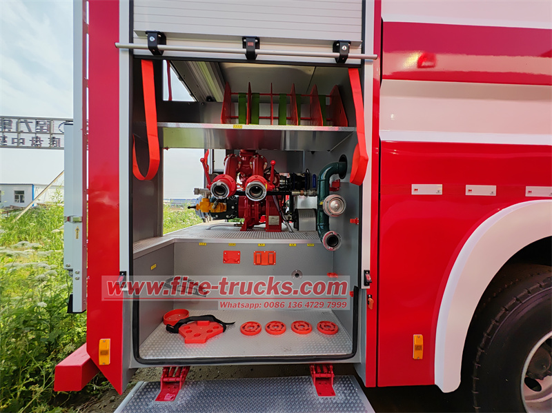 Isuzu GIGA heavy-duty 12.5cbm dry powder fire truck