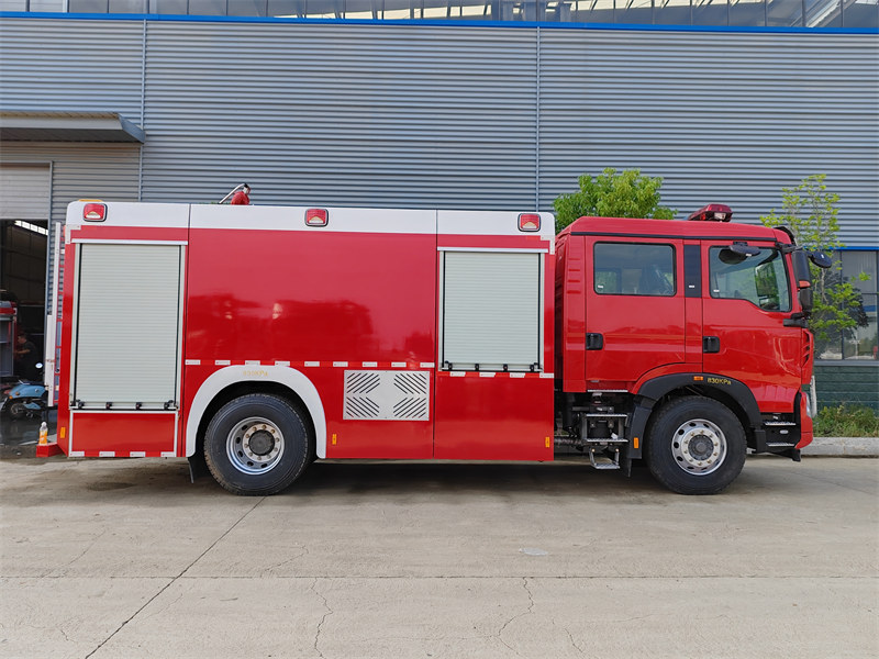HOWO 6 wheeler fire engine for sale