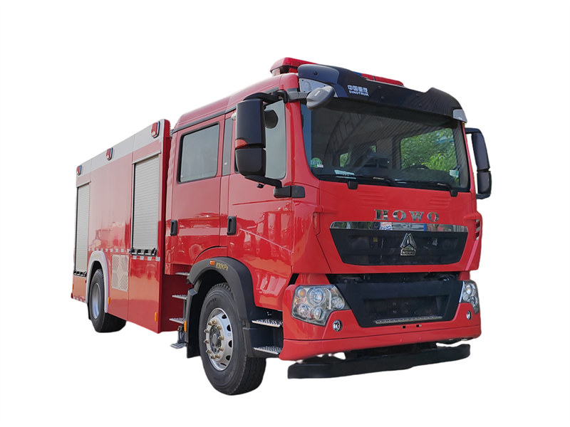 HOWO 8000 liters tanker fire truck
