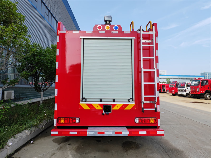 HOWO pumper tanker fire truck