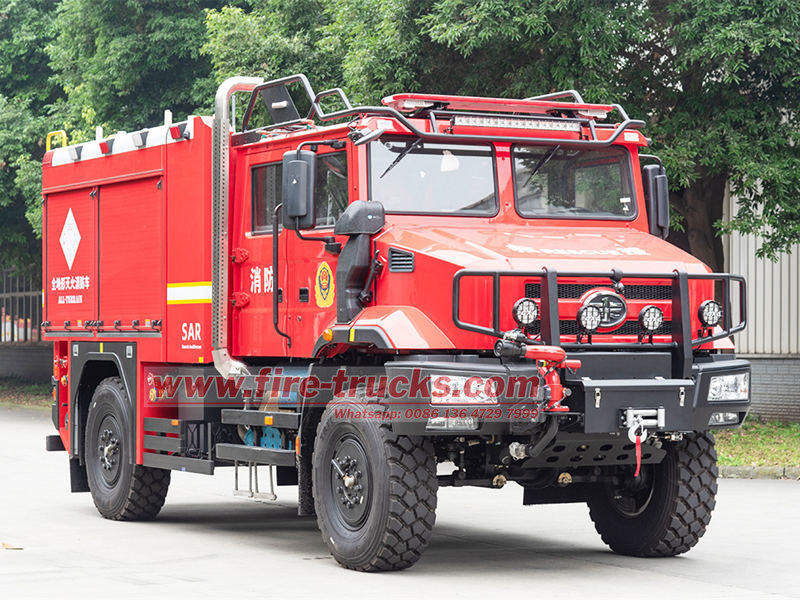 FAW 4×4 pumper fire truck