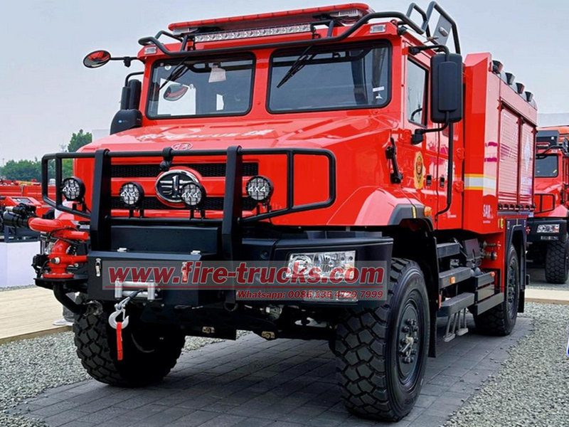 FAW 4×4 all-terrain fire truck