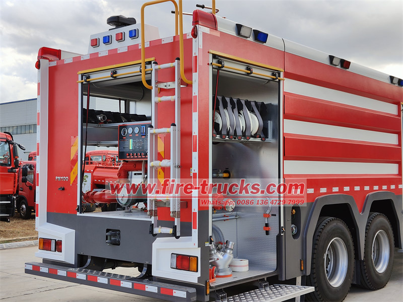 Isuzu foam pumper fire truck rear pump room