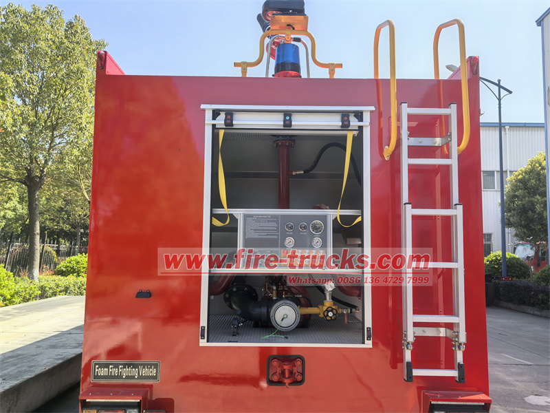 ISUZU FTR pumper fire truck