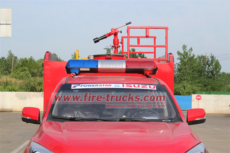 ISUZU 4WD pickup fire engine for sale