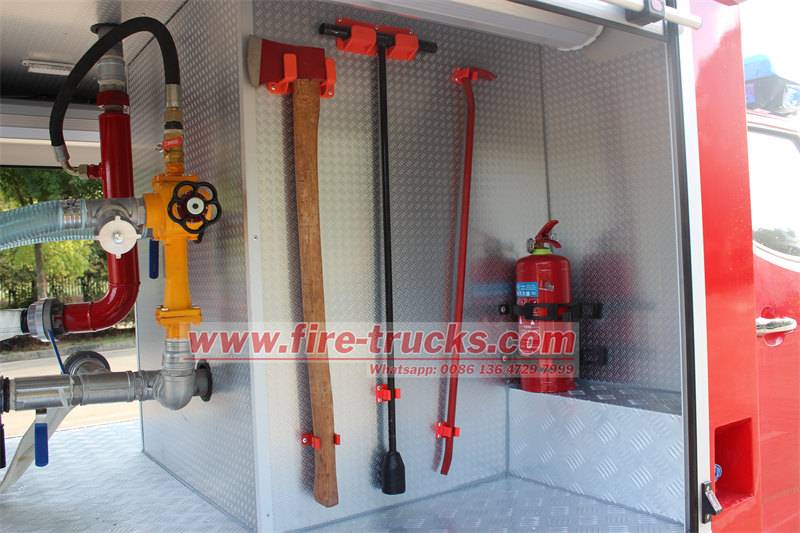 ISUZU 4×4 pickup tender fire truck