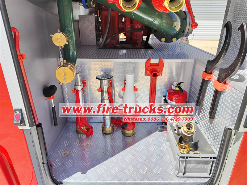 Isuzu fire fighting truck tools