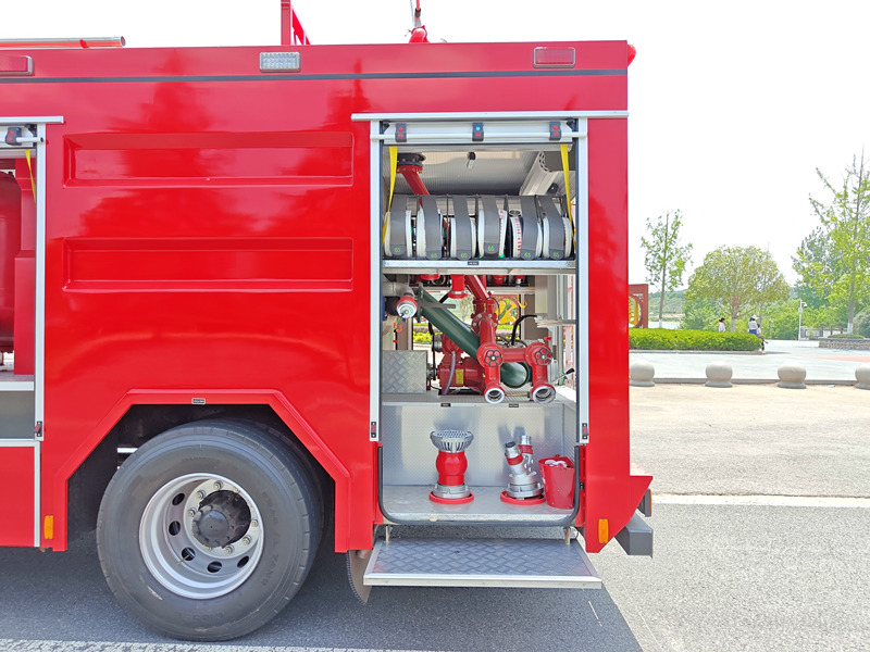 DONGFENG water foam fire truck equipment
