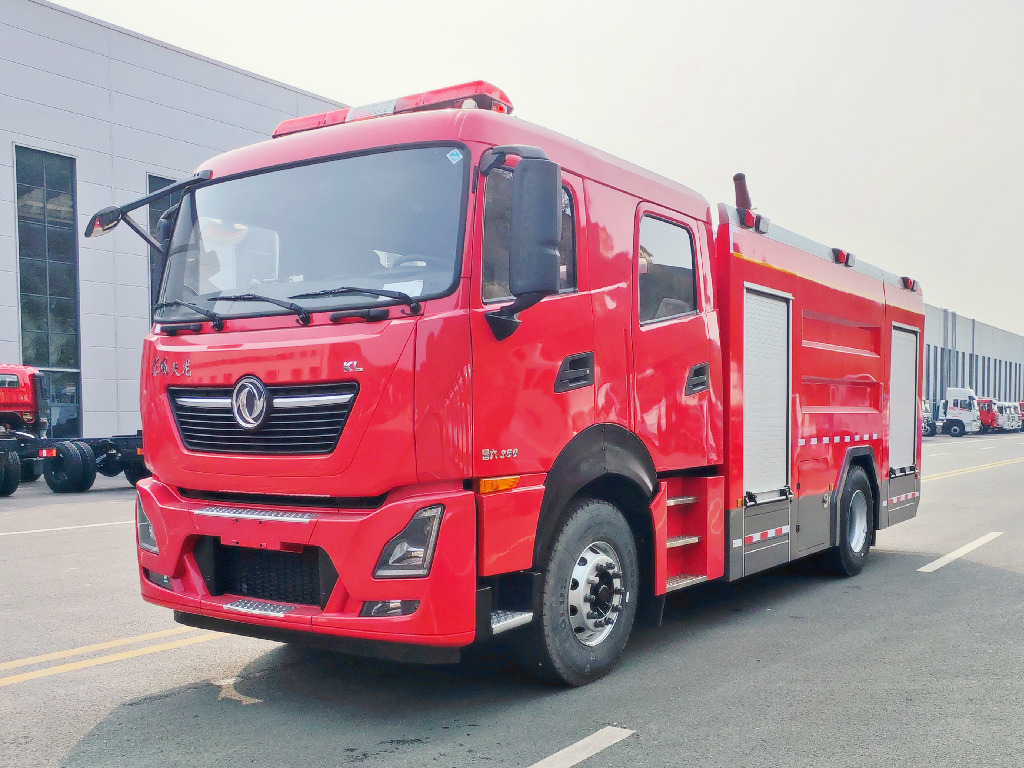 DONGFENG water foam pumper fire truck