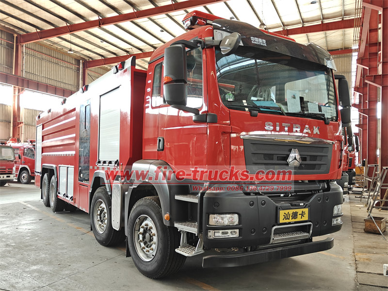 SINOTRUK 12 wheeler pumper fire truck