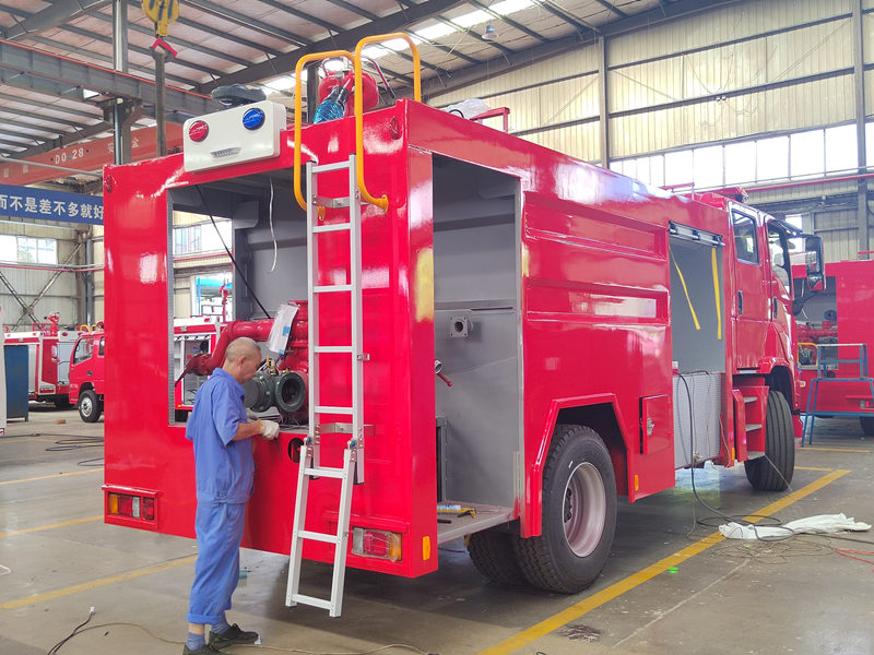 SINOTRUK SITRAK fire truck on production