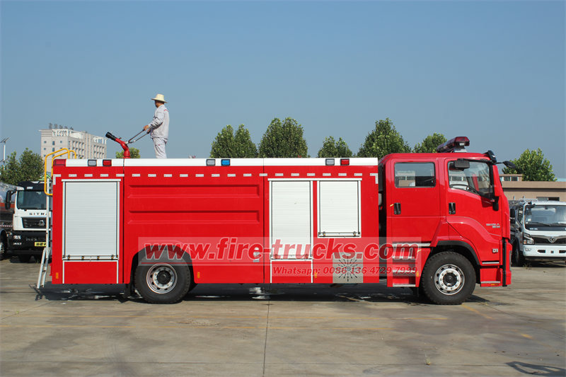Isuzu GIGA VC61 fire tanker truck