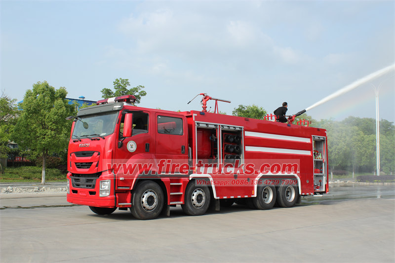 Isuzu powder fire fighting truck testing before shipment