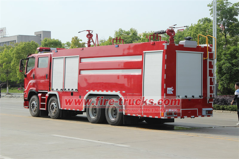Isuzu GIGA 12 wheeler fire pumper truck