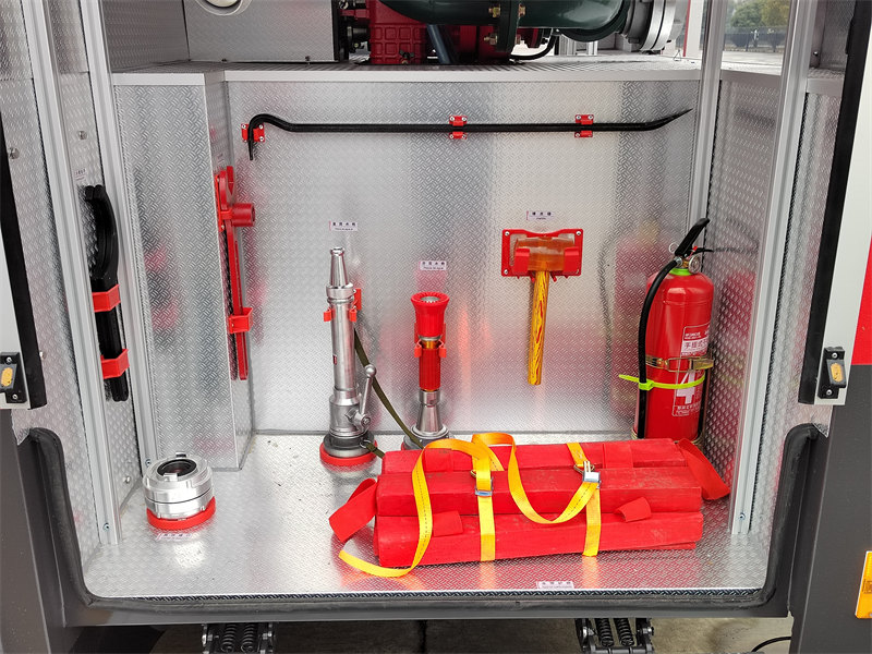 Shacman 4WD off-road water firefighting truck Shacman 4WD off-road water firefighting truck