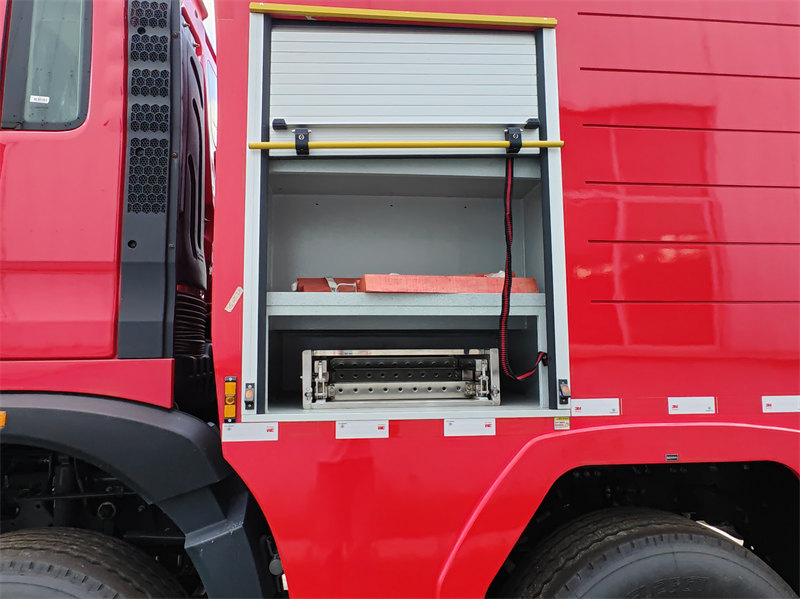 HOWO 12 wheeler heavy duty fire vehicle