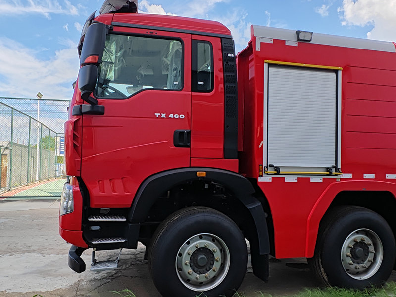 HOWO 12 wheeler tanker fire truck HOWO 12 wheeler tanker fire truck