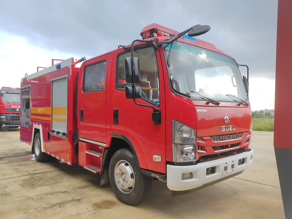 CB10/30 Fire pump rescue truck ISUZU