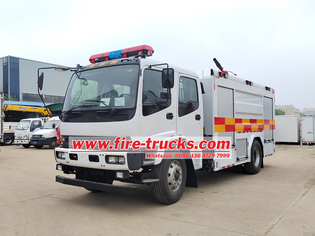 United Arab Emirates 8,000L Water Fire Vehicles Isuzu