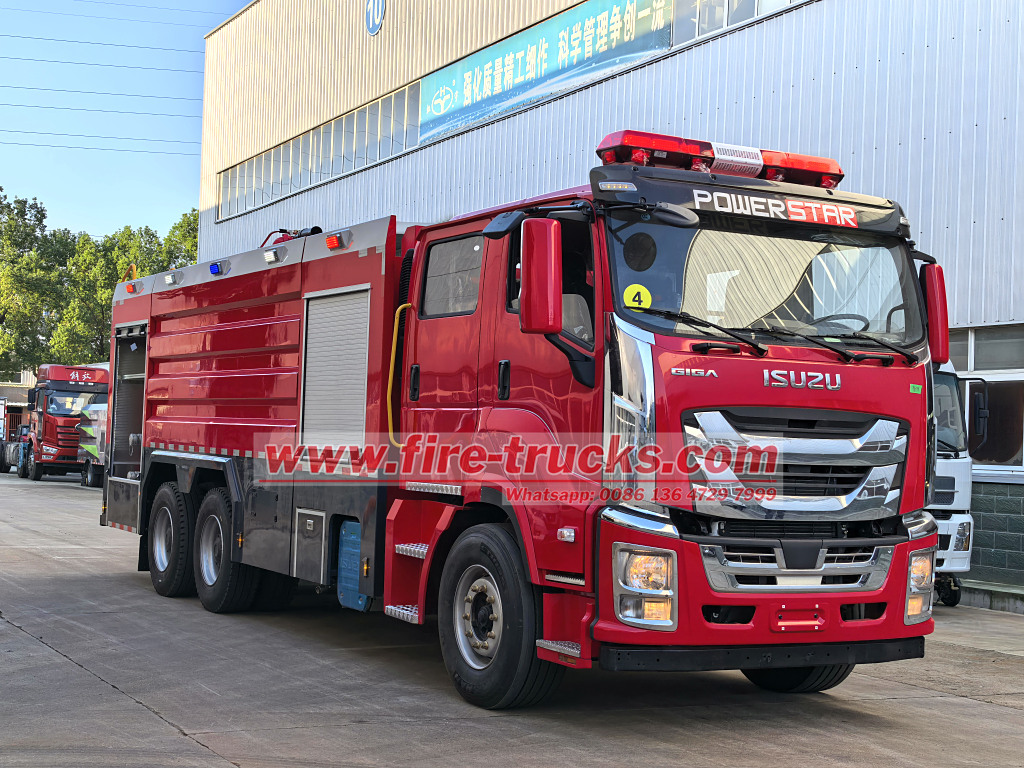 Togo Isuzu giga Industrial Foam Tender Fire Truck