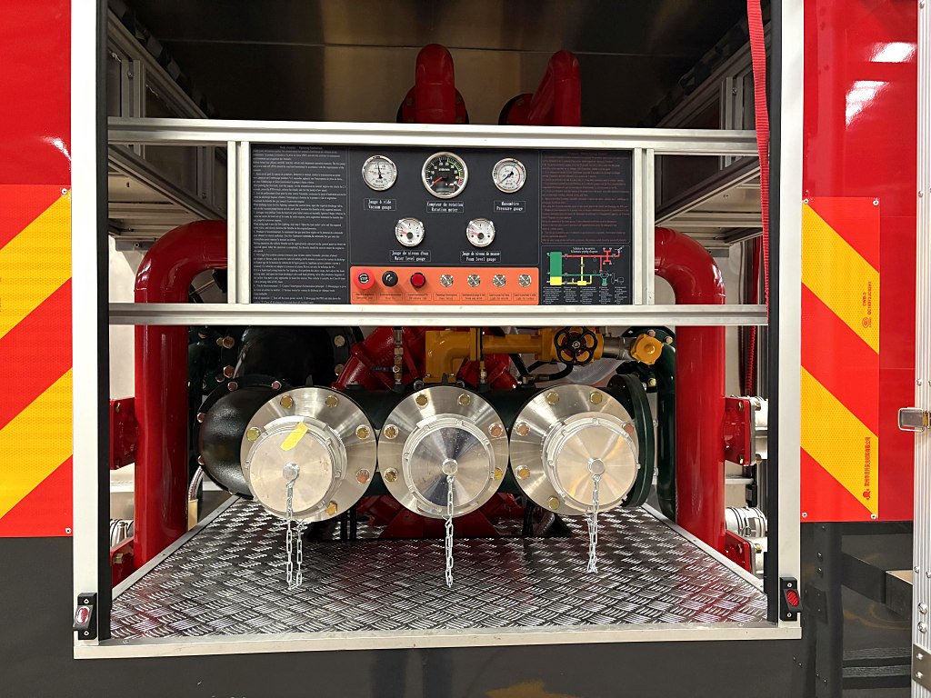 Togo 12,000L Foam Fire Truck on Giga Isuzu