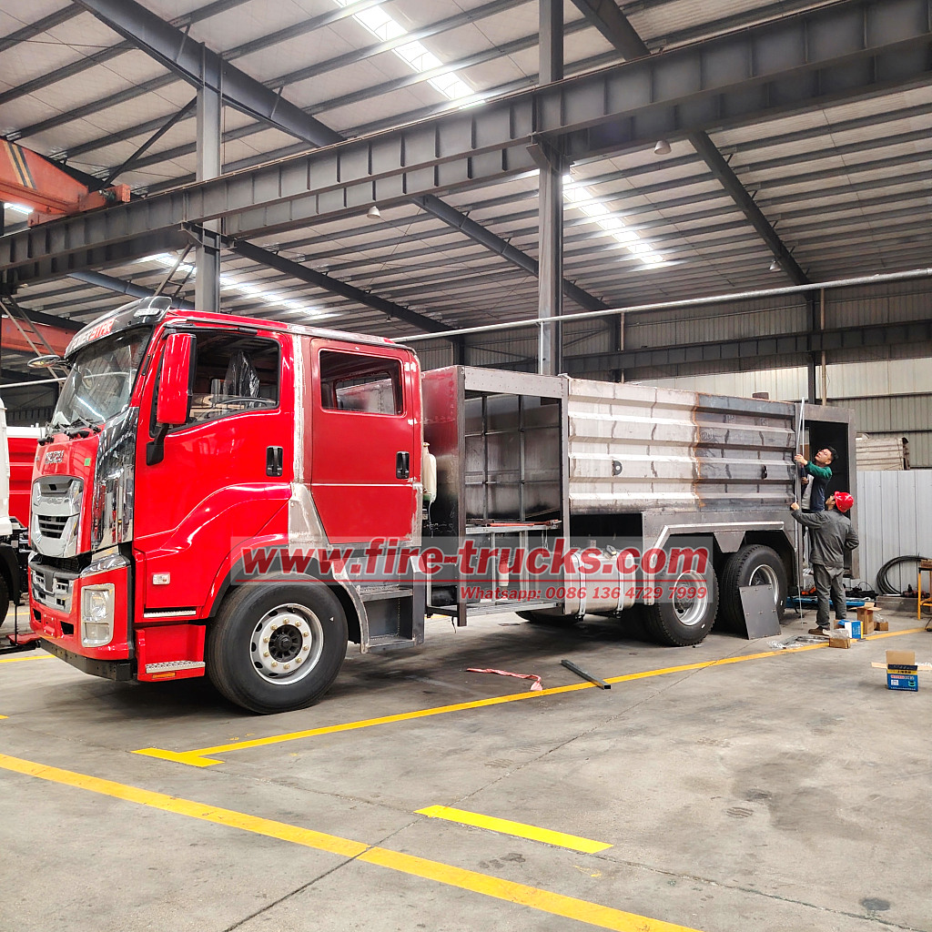 Togo 12,000L Foam Fire Truck on Giga Isuzu