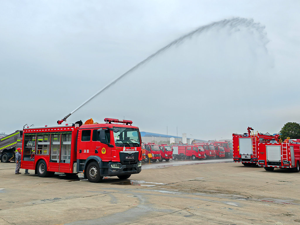 Benin MAN TGM 18.290 Fire Fighter Truck Benin MAN TGM 18.290 Fire Fighter Truck