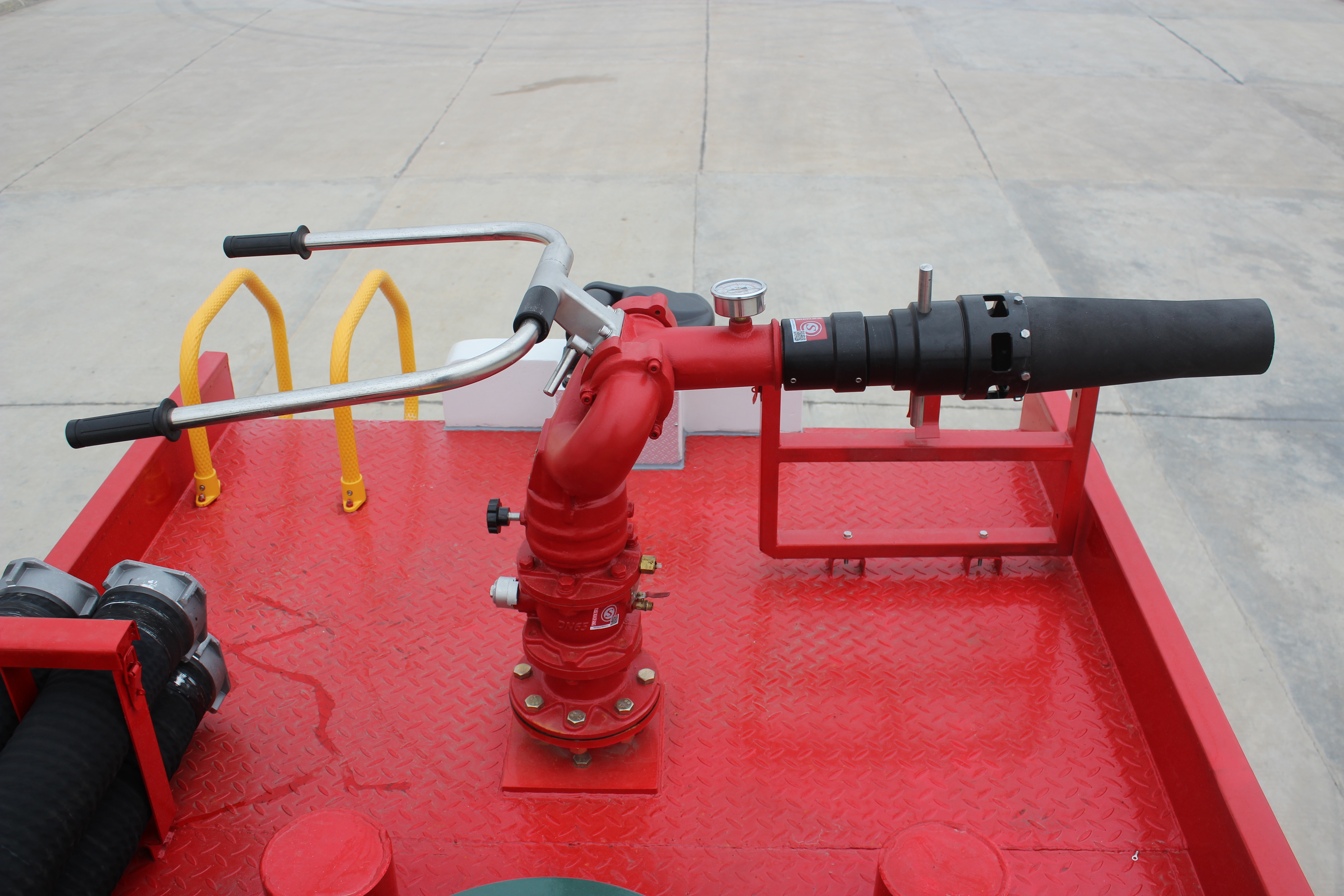 PL8/48 FIRE MONITOR PL8/48 FIRE MONITOR