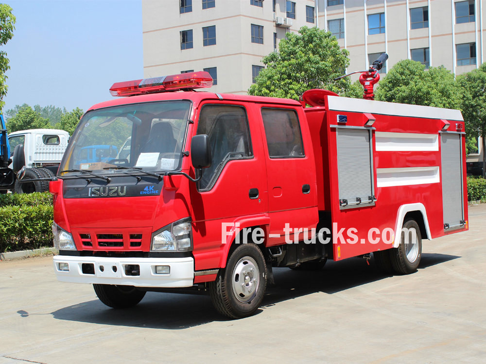 Isuzu NKR fire pumper truck