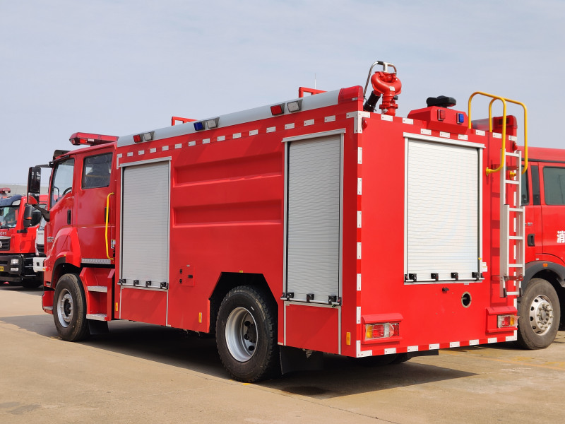 Dominican Isuzu giga model Fire rescue truck Dominican Isuzu giga model Fire rescue truck