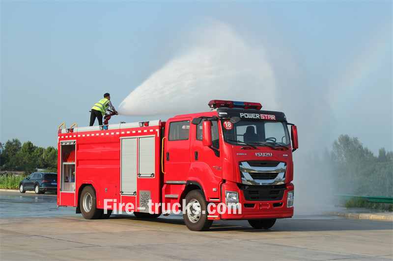 Isuzu GIGA 6000L foam fire fighting truck Isuzu GIGA 6000L foam fire fighting truck