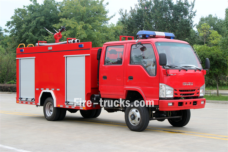 Bahama Isuzu 4x4 drive small fire truck