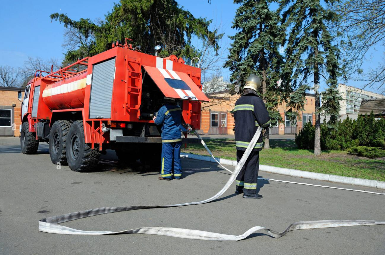 Isuzu 12000L fire sprinkler truck Isuzu 12000L fire sprinkler truck