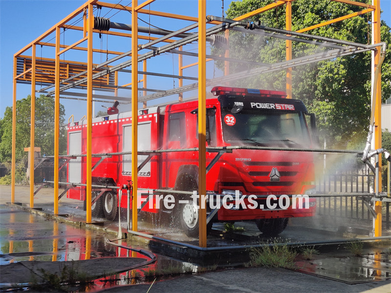 HOWO tanker fire truck waterproof testing