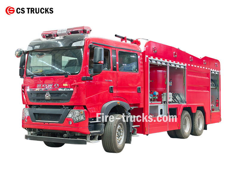 Guatemala 3000L water dry powder combined fire truck howo