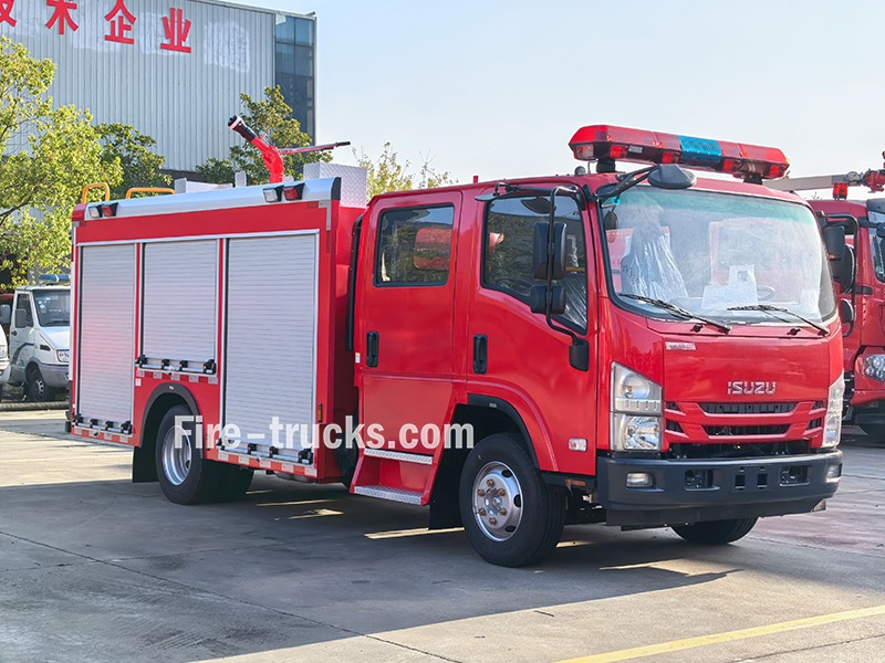isuzu 4x2 fire truck water tank