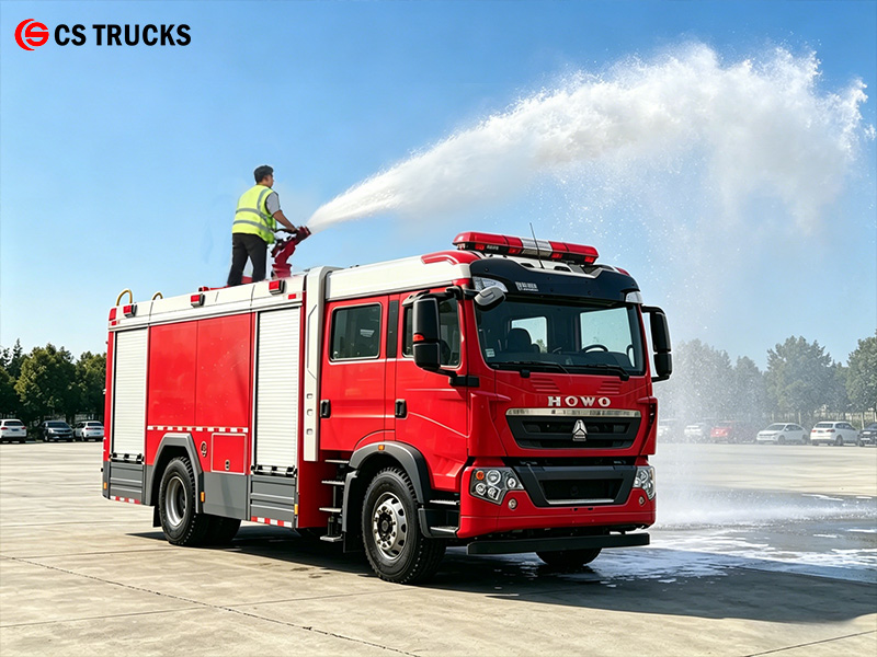 Howo Fire Fighting Water Bowser With 360&deg; Monitor Rotation