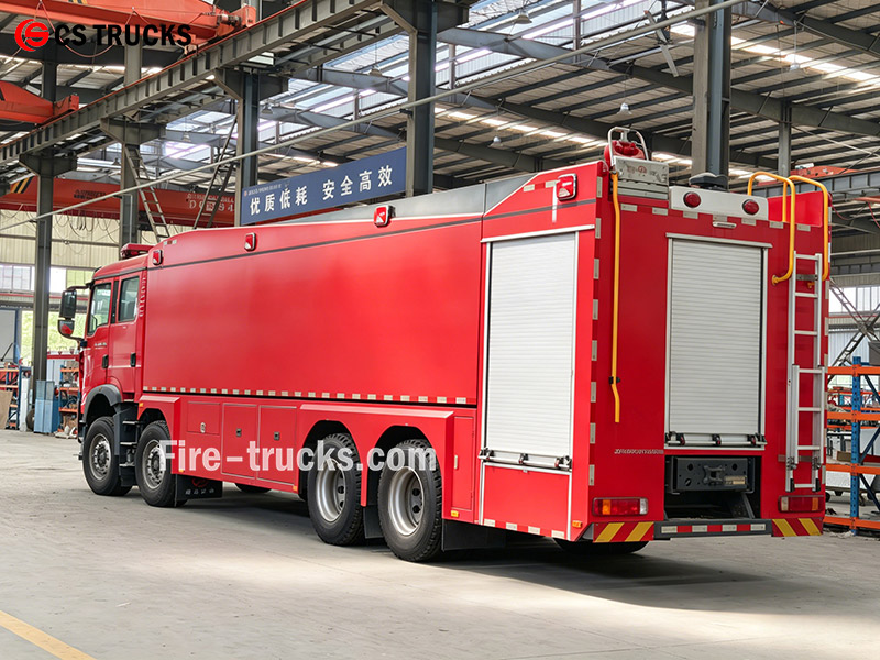 HOWO 8&times;4 wildland water fire truck for sale