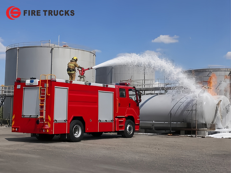 ISUZU 8000L fire tender fire foam truck for oil pipeline fire