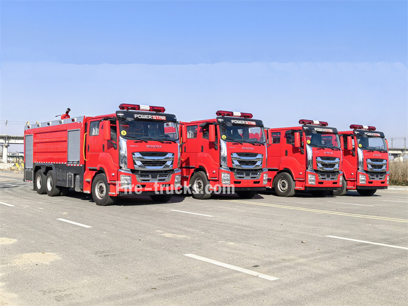 ISUZU GIGA 12000L water foam fire truck