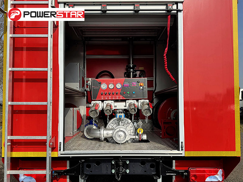 Foam fire fighting vehicle firefighting equipment Foam fire fighting vehicle firefighting equipment