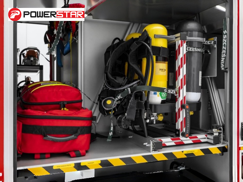 IVECO ML 150E24WS 4x4 Foam Monitor Fire Apparatus 3850L Water Foam Capacity with Szczesniak for Cambodia LNG Storage Tank Fire Suppression